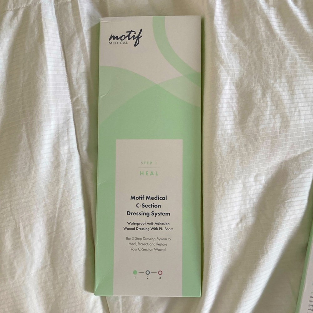 Motif Medical C-Section Dressing System, 8 dressings